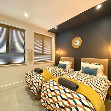 Stunning 2 Bed Apartment Sea Views And Parking Worthing Exteriér fotografie