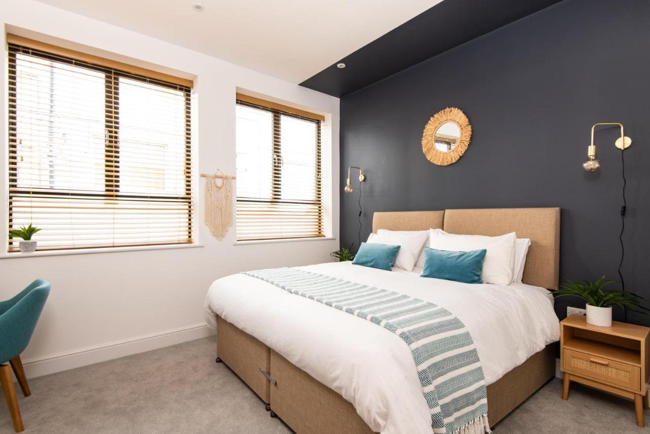 Stunning 2 Bed Apartment Sea Views And Parking Worthing Exteriér fotografie