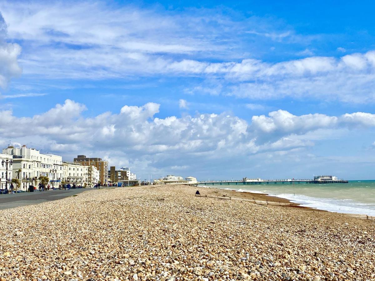 Stunning 2 Bed Apartment Sea Views And Parking Worthing Exteriér fotografie